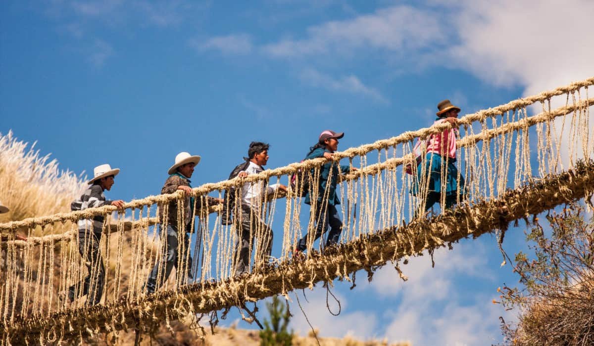 11qeswachaka-rope-bridge-closeup