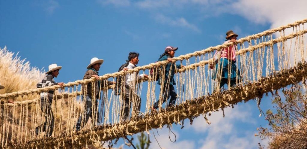 qeswachaka-rope-bridge-closeup
