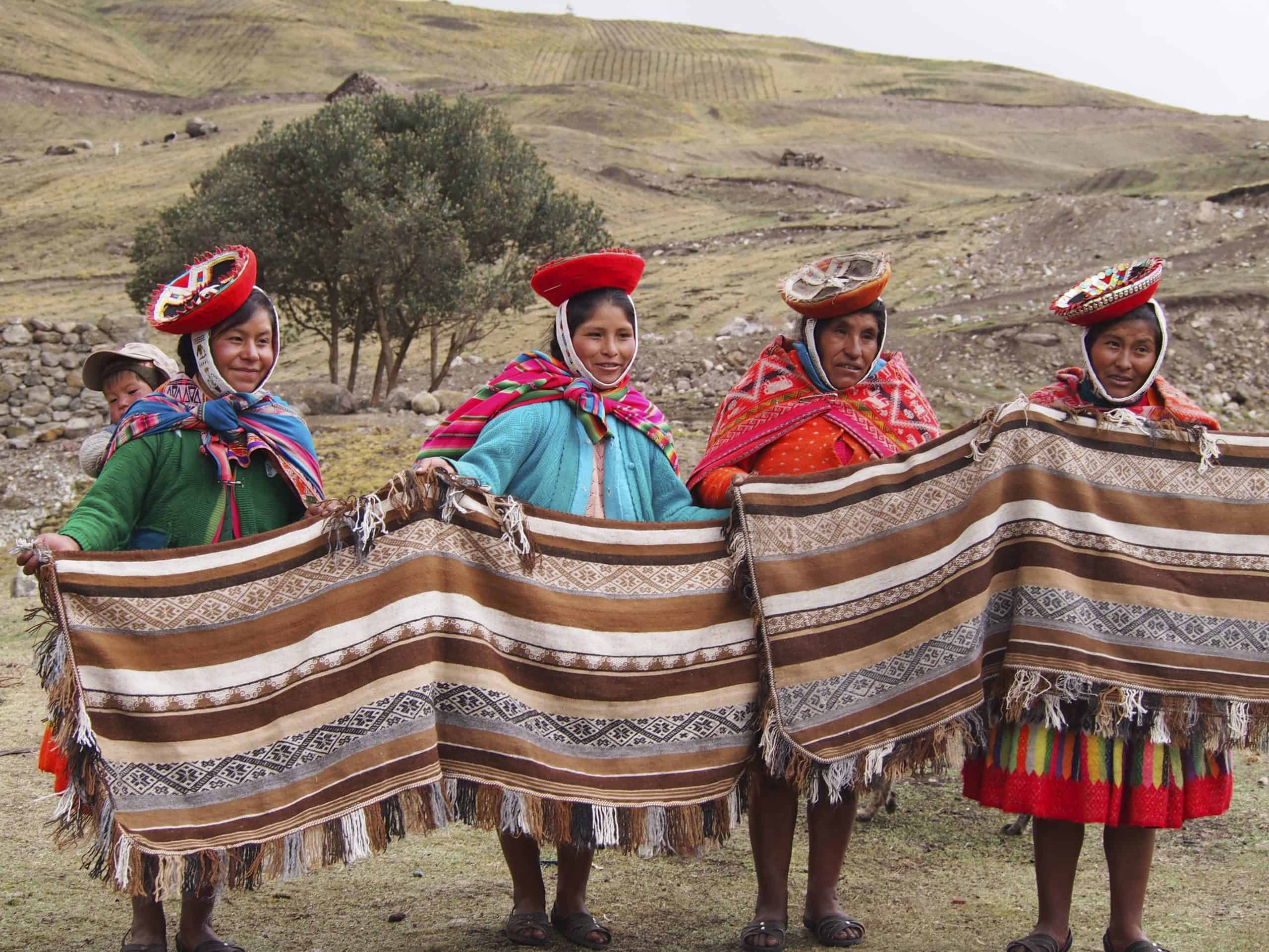 11Apus Peru, Women and Empowerment!!