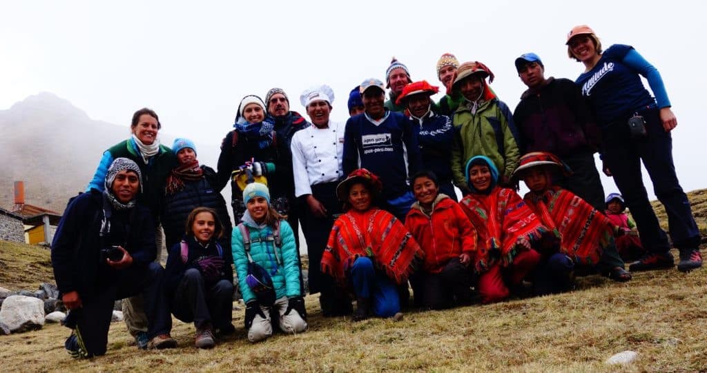 team-photo-lares-machu-picchu