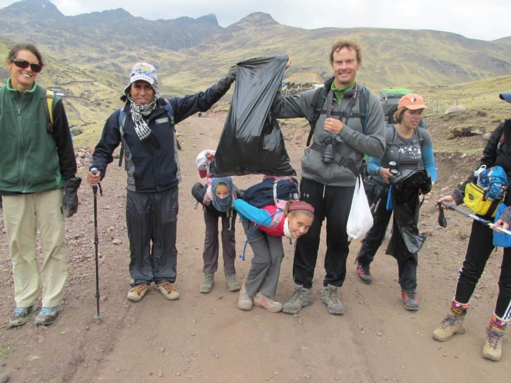 collecting-trash-lares-to-machu-picchu