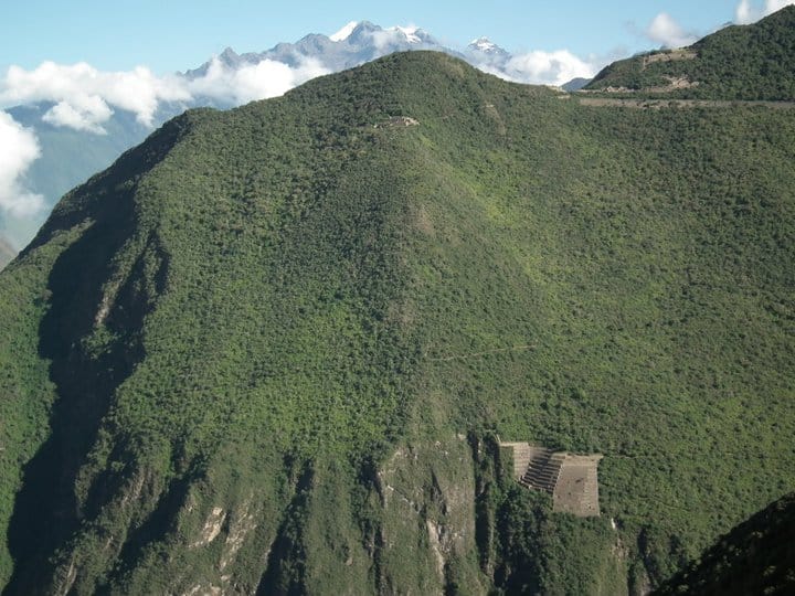 First-glimpse-Choquequirao-ruins-best-trekking-peru