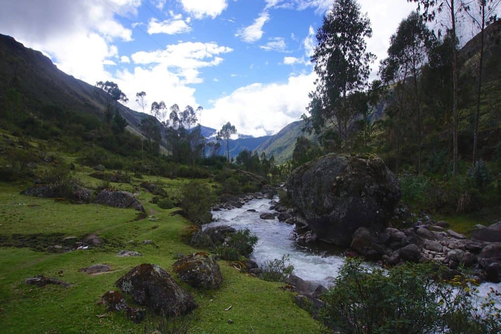 lares-valley-stream