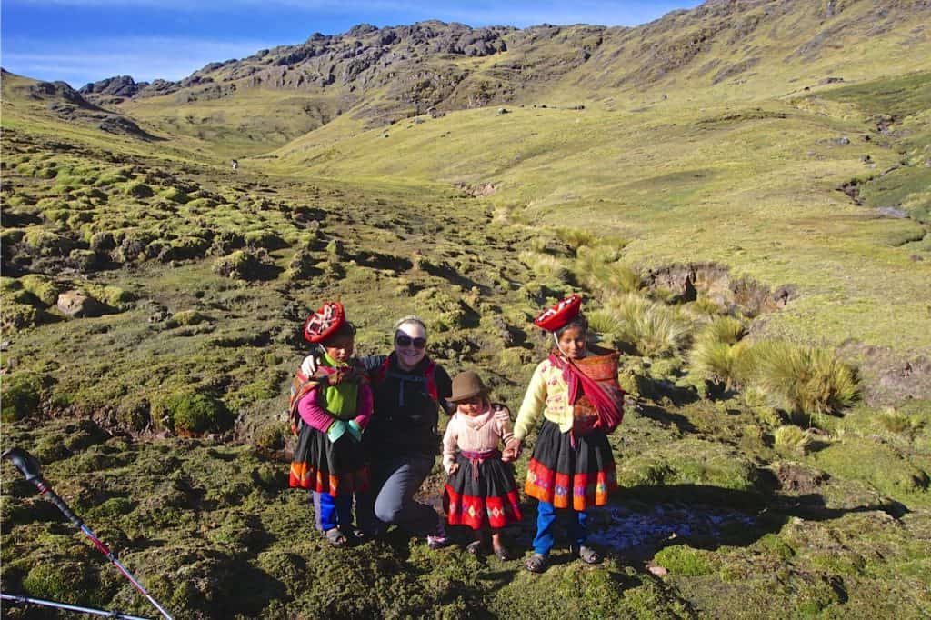 Local-girls-Lares-valley