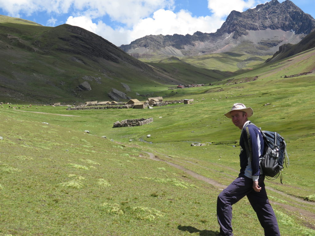 rainbow-mountain-hike-kairahuiri