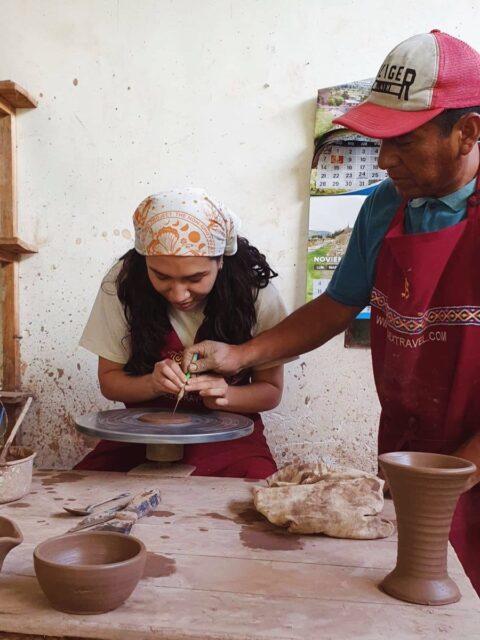 Get hands-on in the Sacred Valley! Join our Chichubamba experience to learn local traditions, visit family homes, and take part in everyday activities alongside the community. A genuine cultural immersion that offers a deeper connection to Peru and its people. 😊💚
#apusperu #sacredvalleyperu #localcommunity