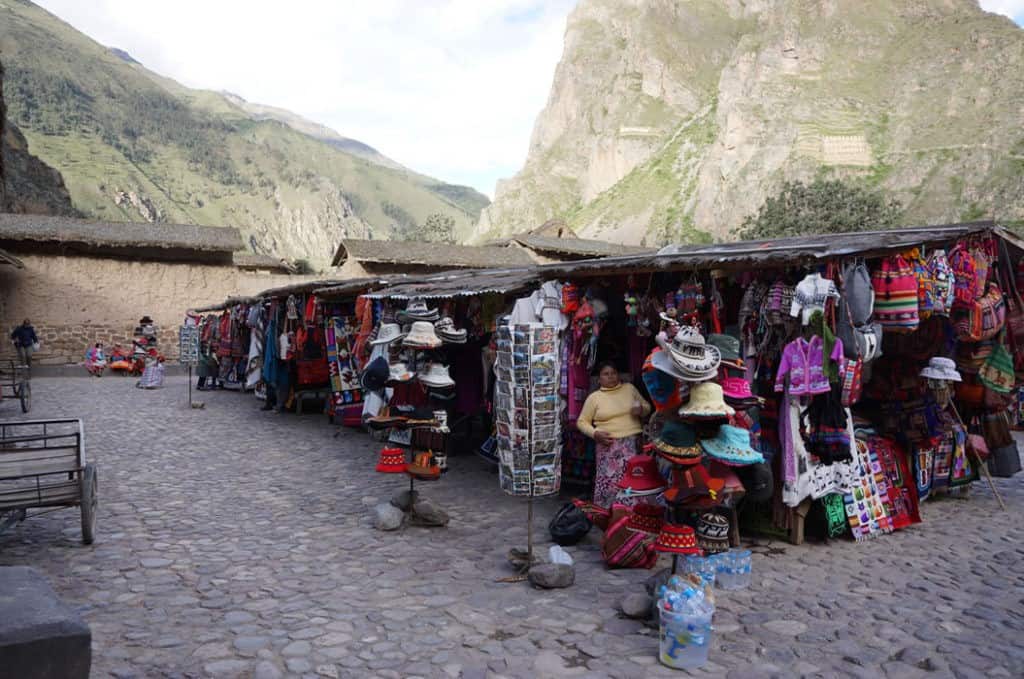Ollantaytambo artisan market