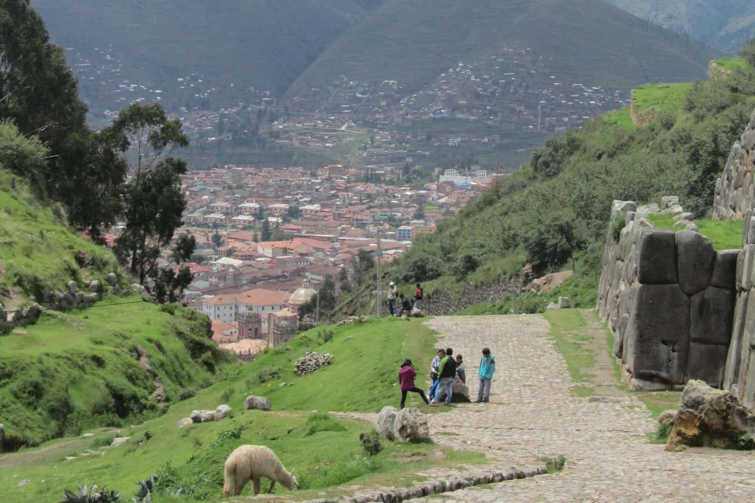 Walk to Sacsayhuaman fortress
