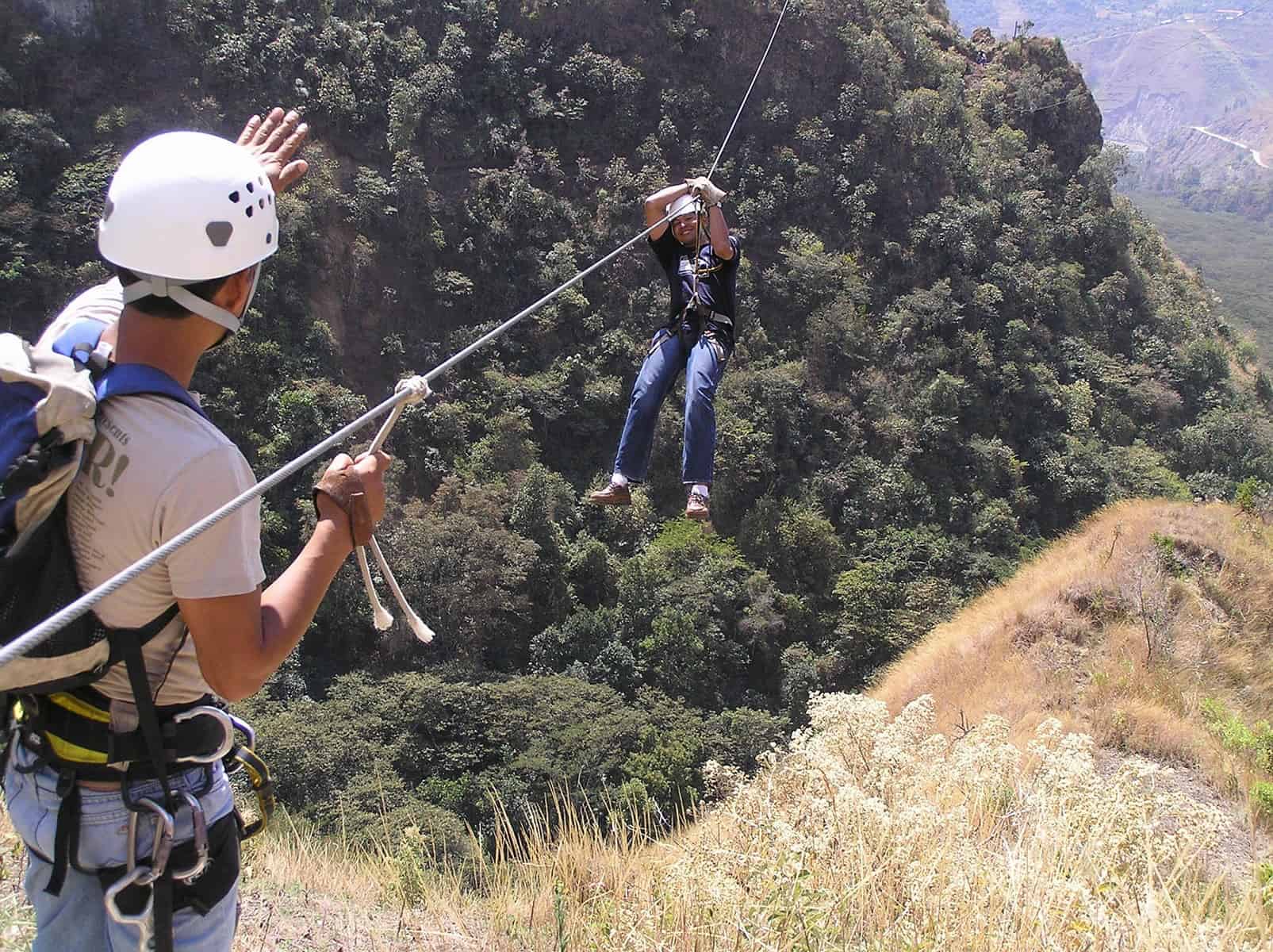 Cola de mono zipline