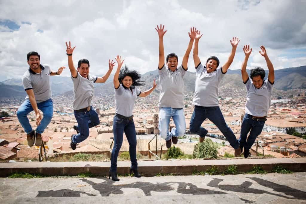 apus-peru-team-guides-jumping