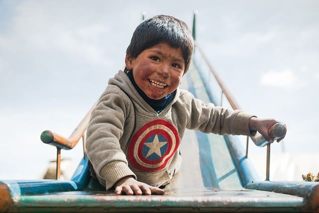 Andean-child-Lares-trek-Peru