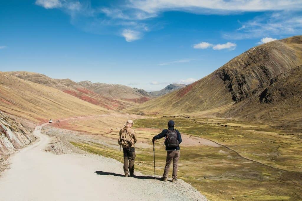couple at palccoyo rainbow mountain