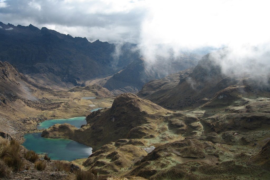 lares-valley-trek-mountain-views