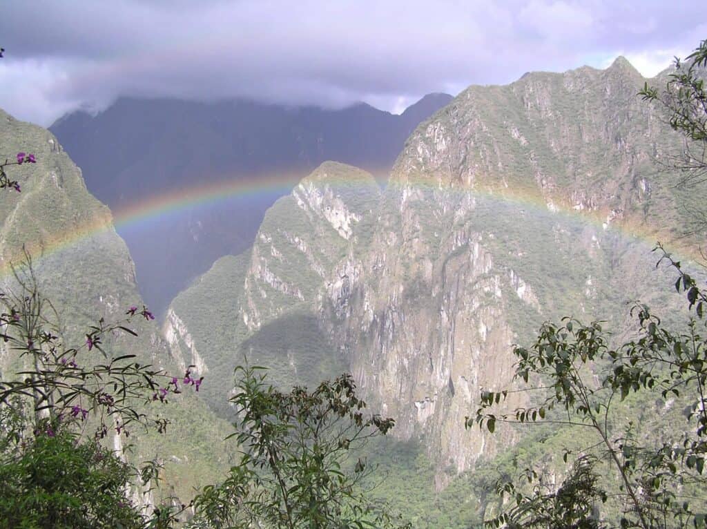 rainbow at Machu Picchu, what is the best time to hike Machu Picchu 