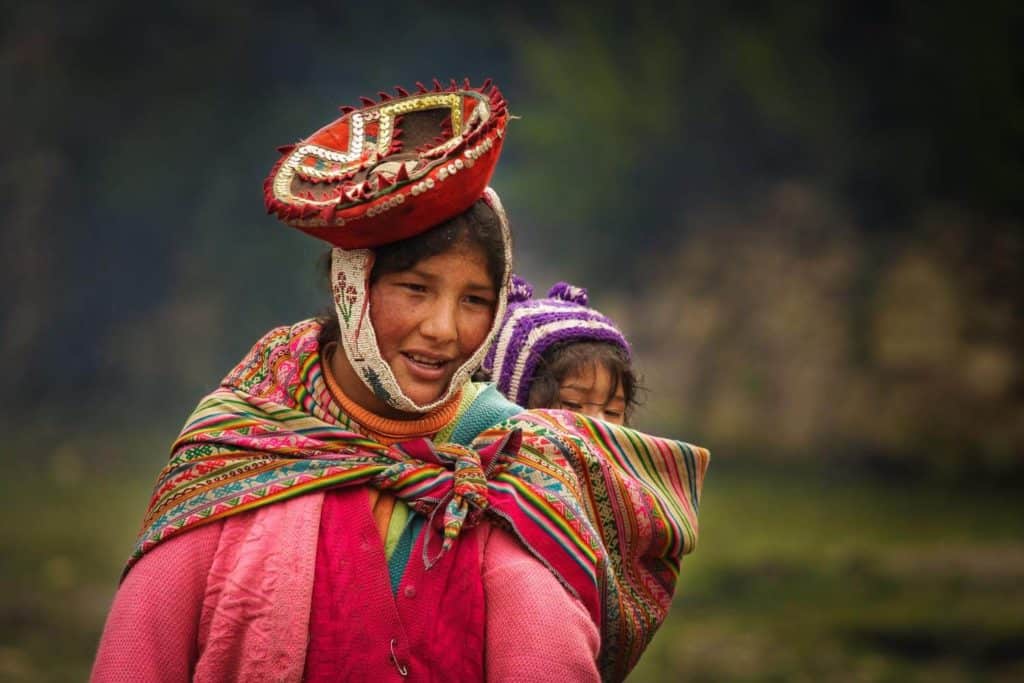 local coman from andes with her baby