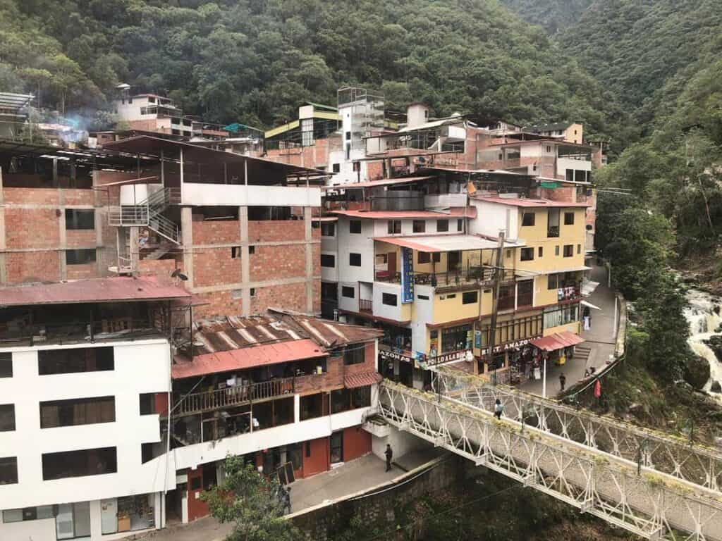 aguas calientes town