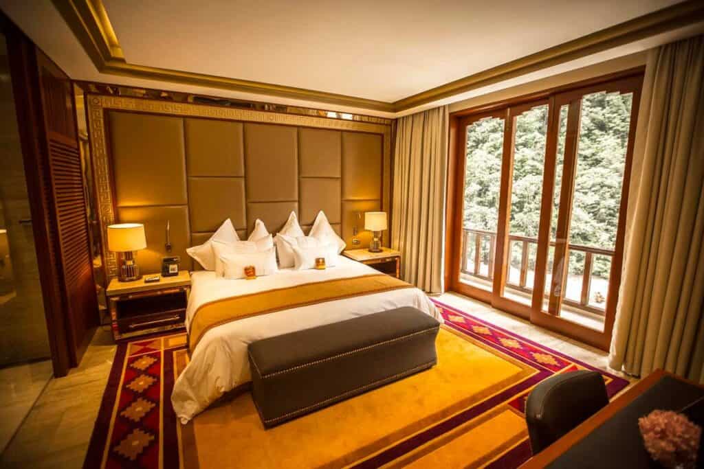 hotel room in aguas calientes