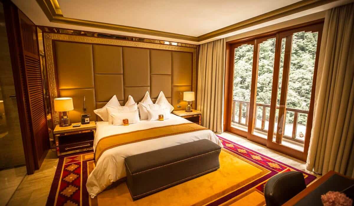 hotel room in aguas calientes