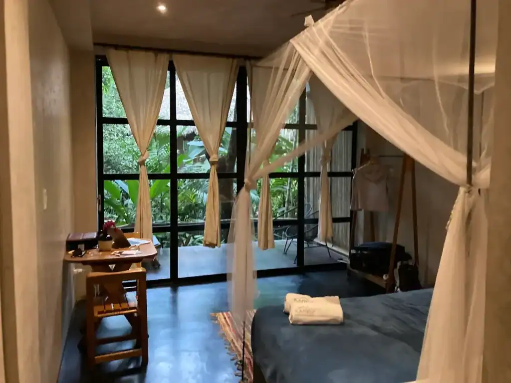 room in jungle lodge