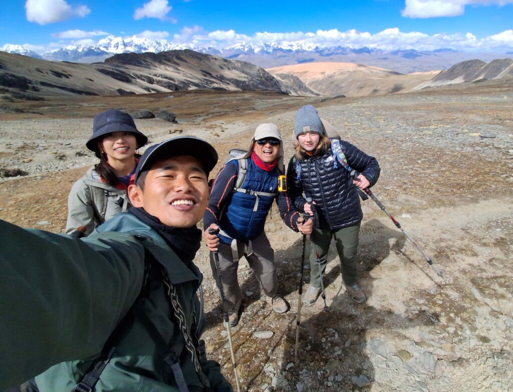 group from apus peru participating in qoyllur riti pilgrimage